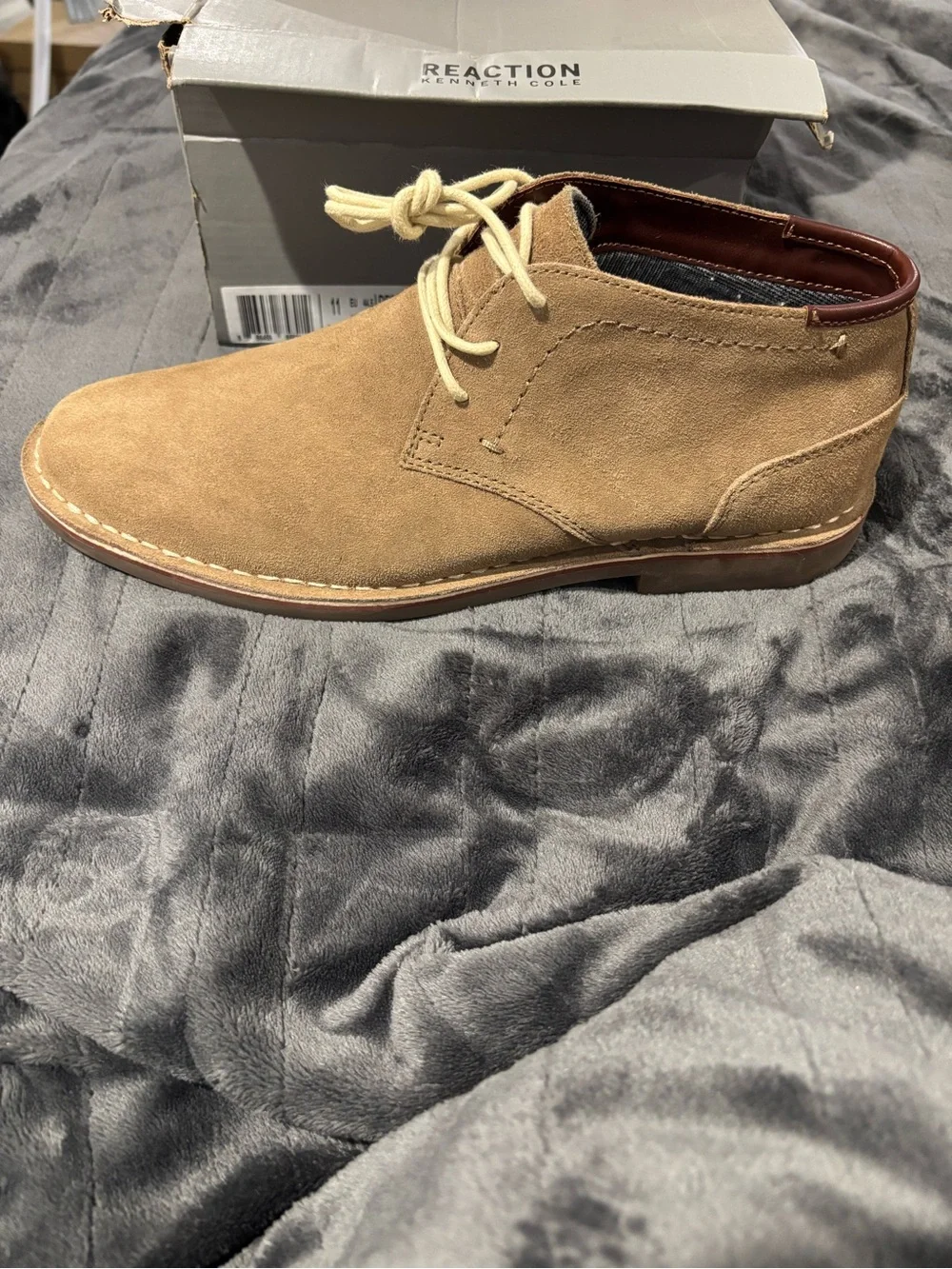 Kenneth Cole Reaction Taupe/Sand suede Chukka boots